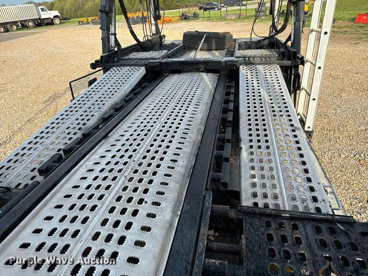 image for item EH6707 2007 Sterling LT9500 car carrier truck