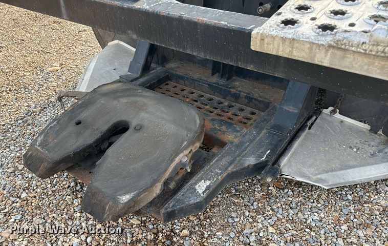 image for item EH6707 2007 Sterling LT9500 car carrier truck