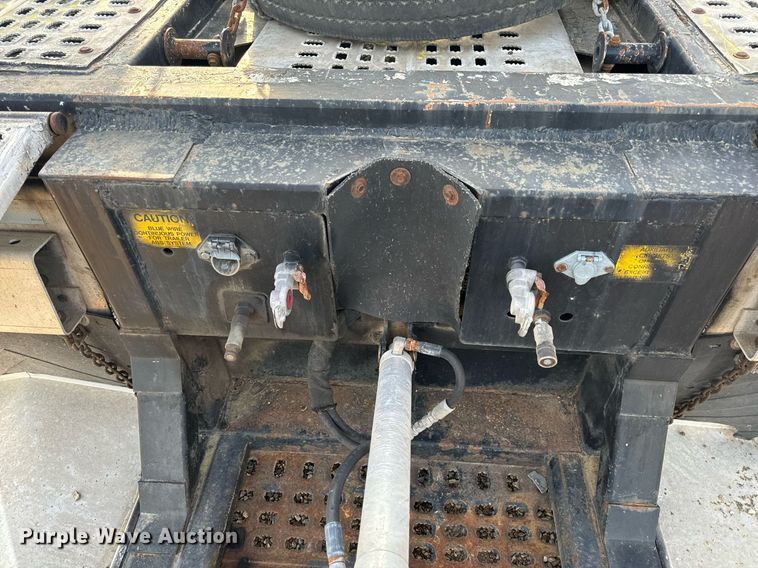 image for item EH6707 2007 Sterling LT9500 car carrier truck