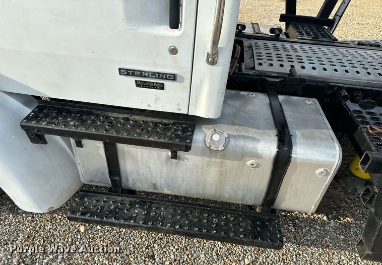 image for item EH6707 2007 Sterling LT9500 car carrier truck