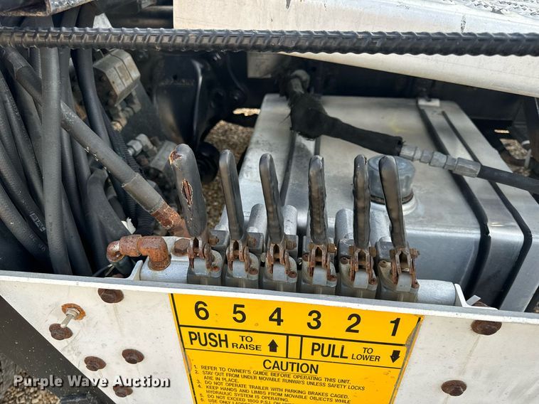 image for item EH6707 2007 Sterling LT9500 car carrier truck