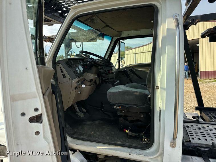 image for item EH6707 2007 Sterling LT9500 car carrier truck