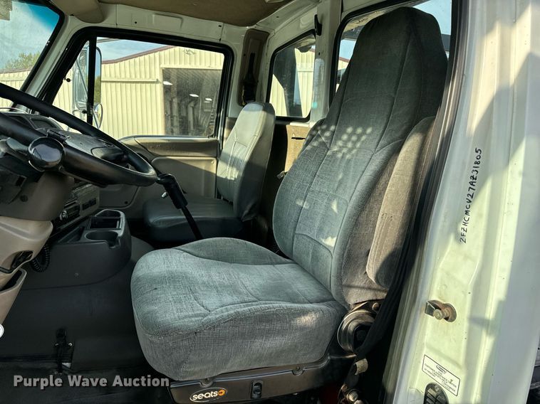 image for item EH6707 2007 Sterling LT9500 car carrier truck