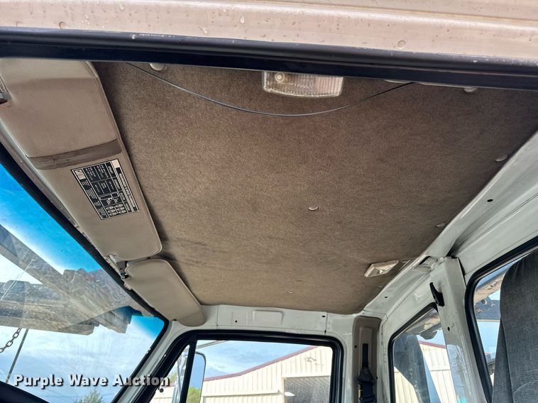 image for item EH6707 2007 Sterling LT9500 car carrier truck