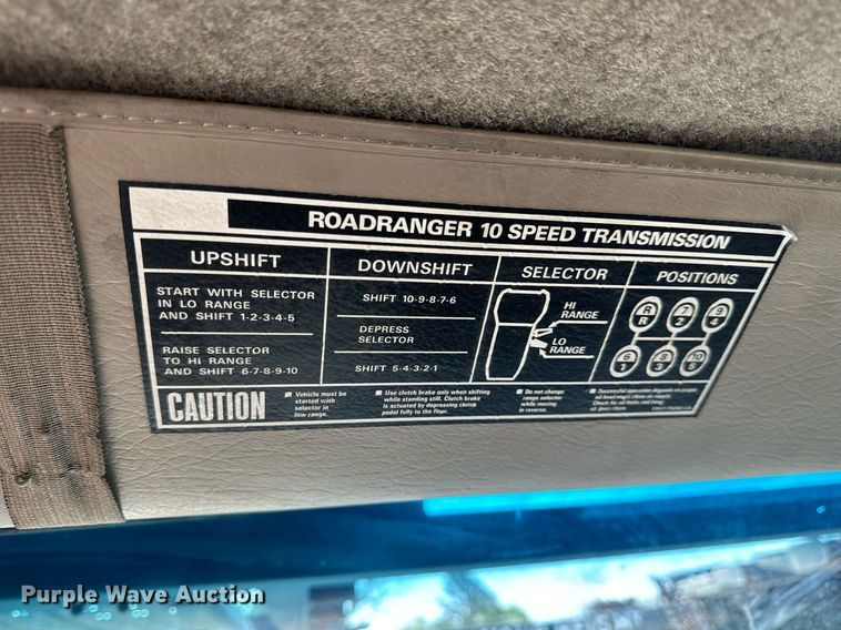 image for item EH6707 2007 Sterling LT9500 car carrier truck