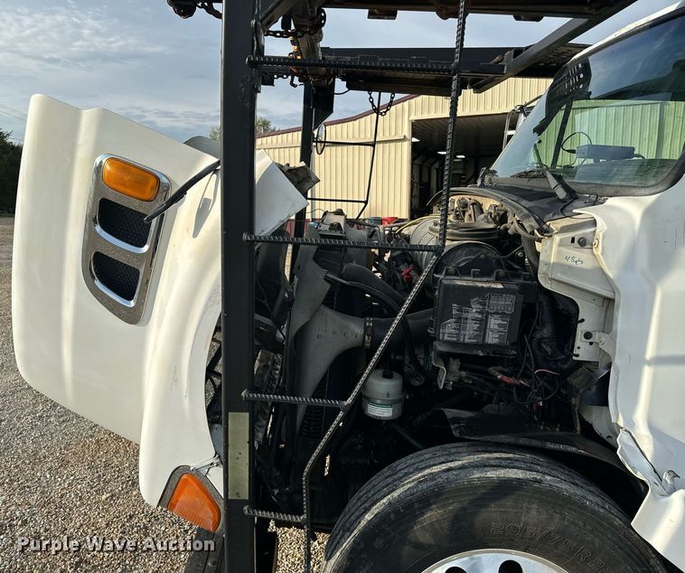 image for item EH6707 2007 Sterling LT9500 car carrier truck