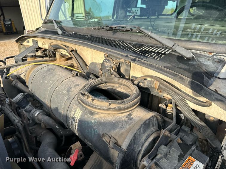 image for item EH6707 2007 Sterling LT9500 car carrier truck