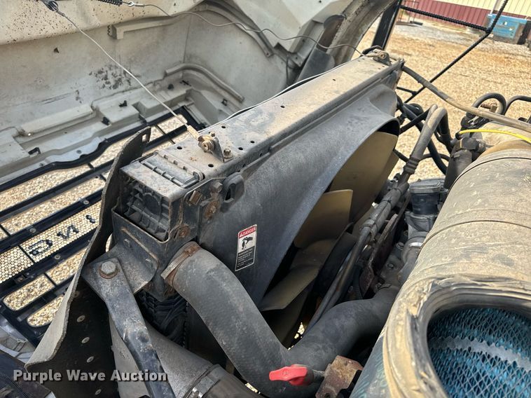 image for item EH6707 2007 Sterling LT9500 car carrier truck