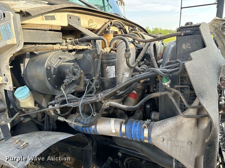 image for item EH6707 2007 Sterling LT9500 car carrier truck