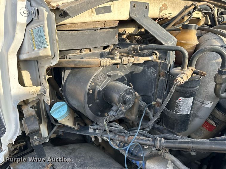 image for item EH6707 2007 Sterling LT9500 car carrier truck