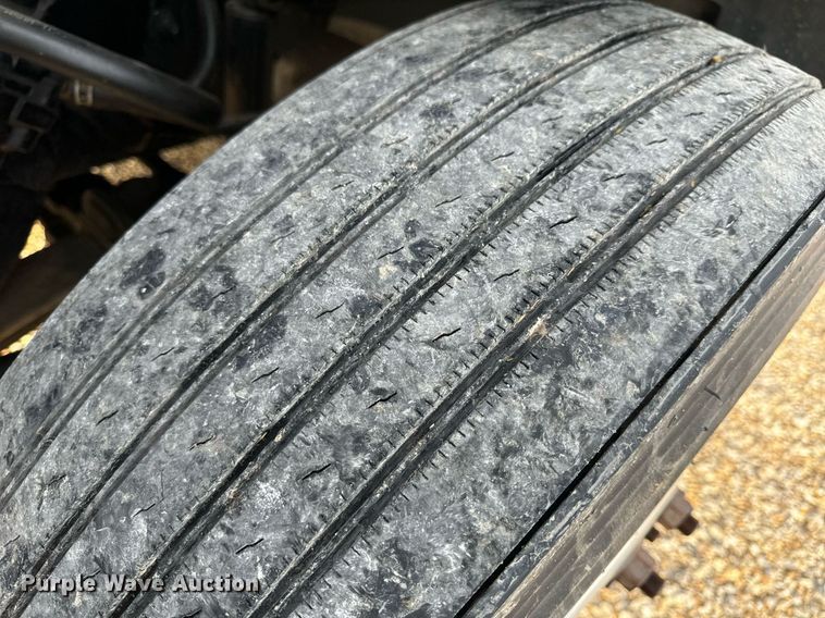 image for item EH6707 2007 Sterling LT9500 car carrier truck