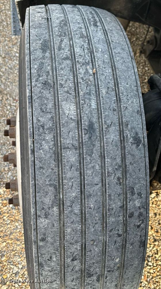 image for item EH6707 2007 Sterling LT9500 car carrier truck