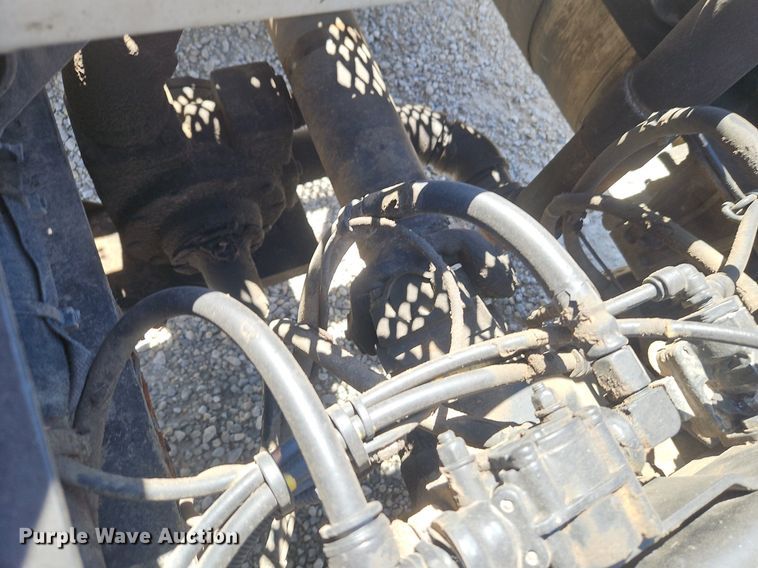 image for item EI3715 2015 Peterbilt 389 semi truck