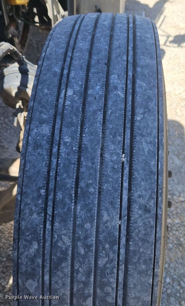 image for item EI3715 2015 Peterbilt 389 semi truck