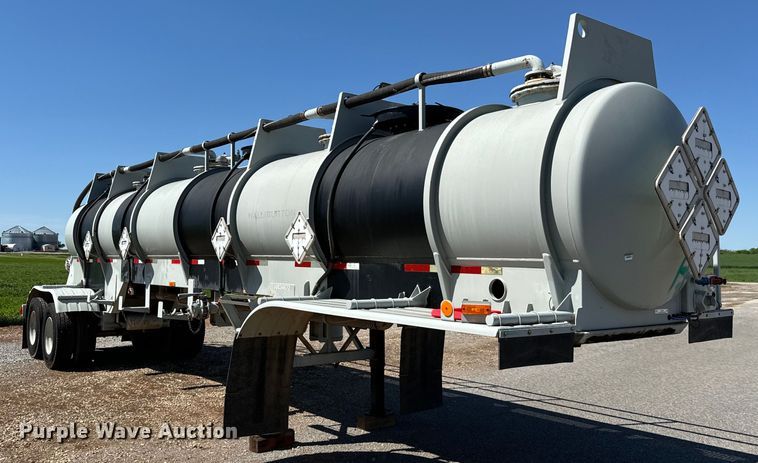 image for item EJ0544 2006 Worley tank trailer