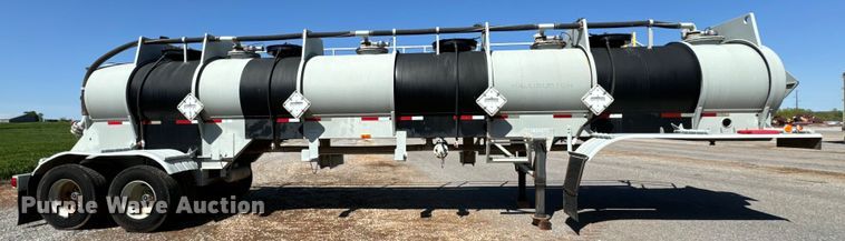 image for item EJ0544 2006 Worley tank trailer