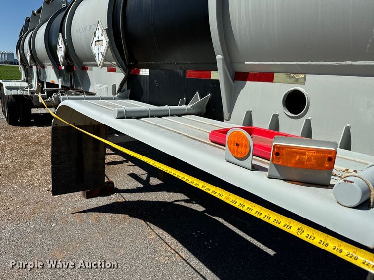 image for item EJ0544 2006 Worley tank trailer