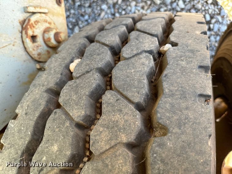 image for item EJ0544 2006 Worley tank trailer