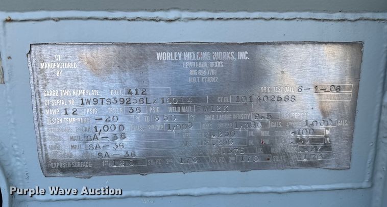 image for item EJ0544 2006 Worley tank trailer