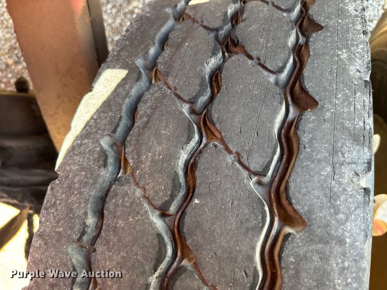 image for item EJ0547 2011 Mertz oilfield trailer