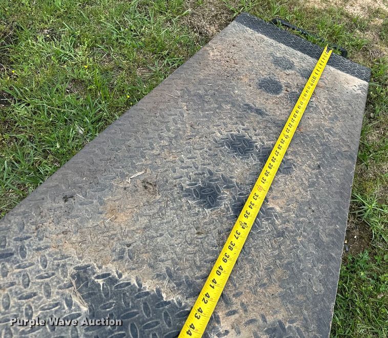 image for item EJ0594 2000 Beatrice Motor Mart Easy Haul car carrier