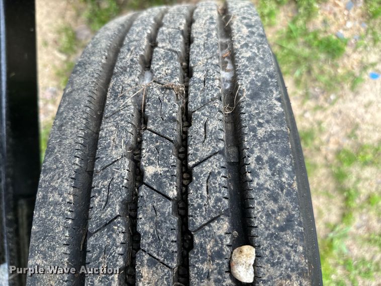 image for item EJ0594 2000 Beatrice Motor Mart Easy Haul car carrier