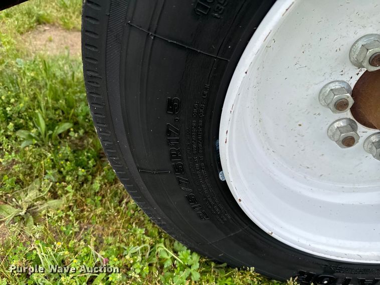 image for item EJ0594 2000 Beatrice Motor Mart Easy Haul car carrier