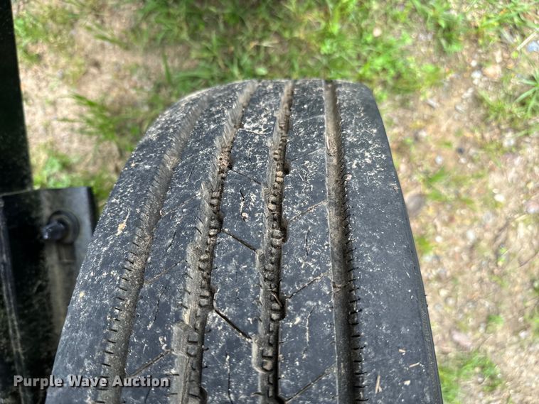 image for item EJ0594 2000 Beatrice Motor Mart Easy Haul car carrier