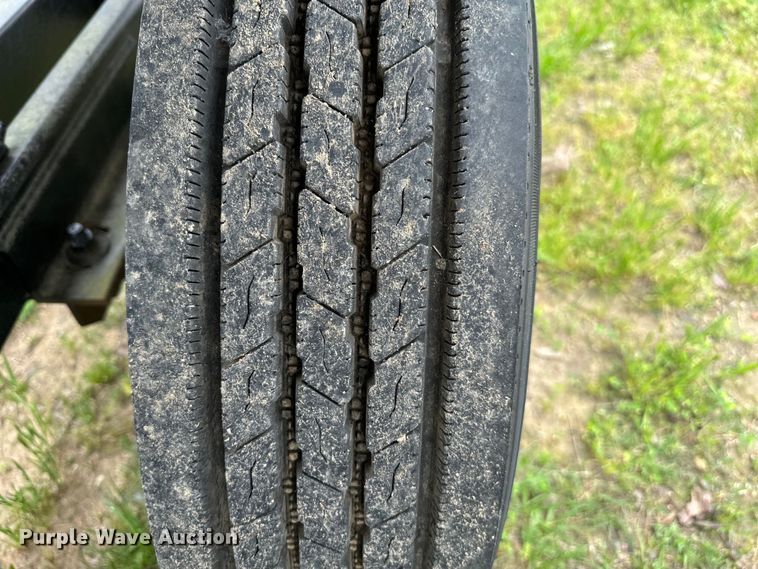 image for item EJ0594 2000 Beatrice Motor Mart Easy Haul car carrier