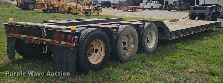 image for item EJ6300 2006 Witzco RG-50 Challenger lowboy equipment trailer