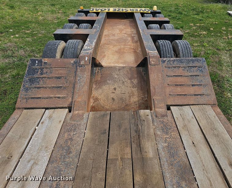 image for item EJ6300 2006 Witzco RG-50 Challenger lowboy equipment trailer