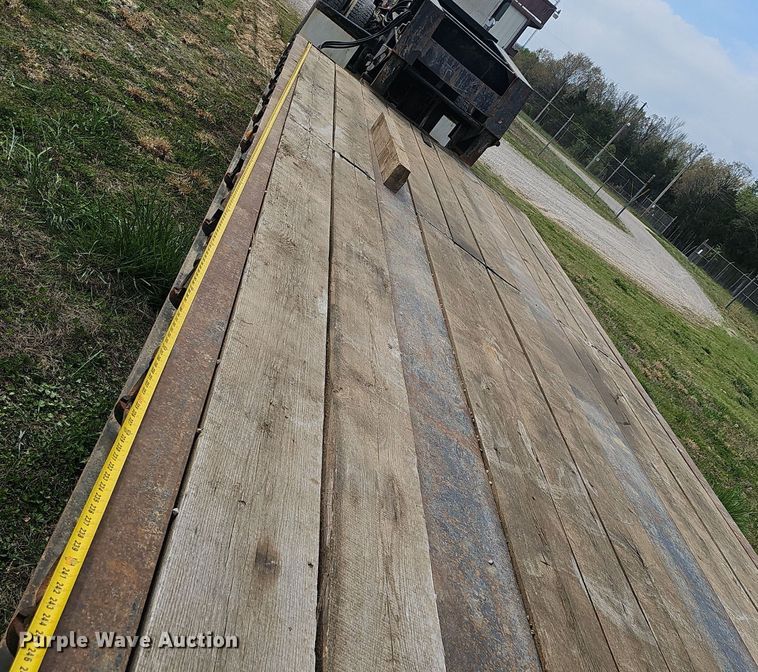 image for item EJ6300 2006 Witzco RG-50 Challenger lowboy equipment trailer