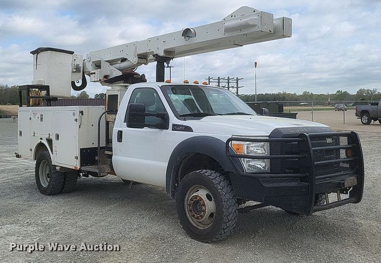 image for item EJ7915 2013 Ford F550 Super Duty XL bucket truck