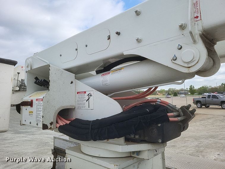 image for item EJ7915 2013 Ford F550 Super Duty XL bucket truck