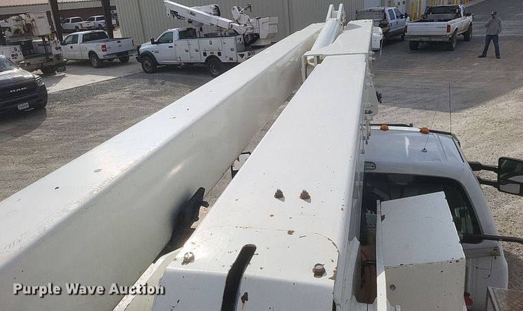 image for item EJ7915 2013 Ford F550 Super Duty XL bucket truck