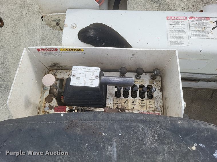 image for item EJ7915 2013 Ford F550 Super Duty XL bucket truck