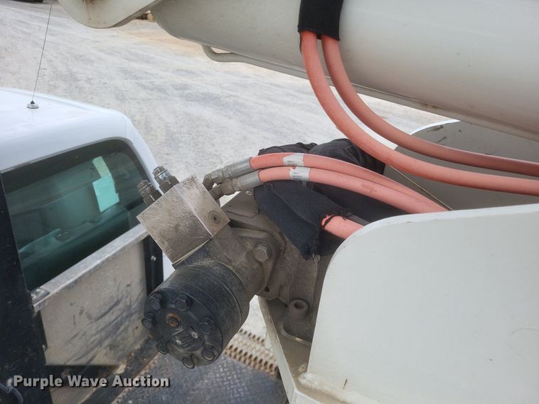 image for item EJ7915 2013 Ford F550 Super Duty XL bucket truck