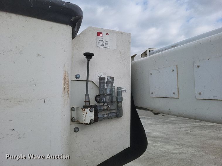 image for item EJ7915 2013 Ford F550 Super Duty XL bucket truck