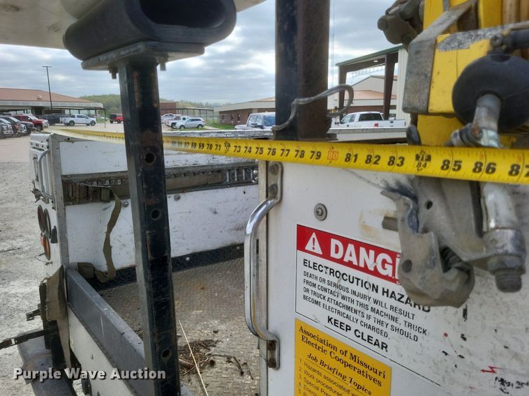 image for item EJ7915 2013 Ford F550 Super Duty XL bucket truck