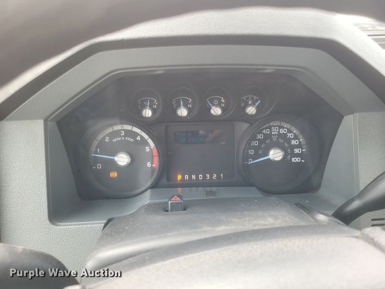 image for item EJ7915 2013 Ford F550 Super Duty XL bucket truck