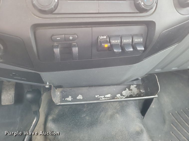 image for item EJ7915 2013 Ford F550 Super Duty XL bucket truck