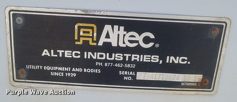 image for item EJ7916 2016 Dodge Ram 5500HD  bucket truck