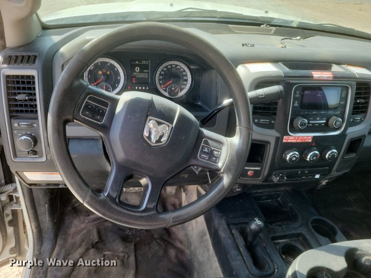 image for item EJ7916 2016 Dodge Ram 5500HD  bucket truck