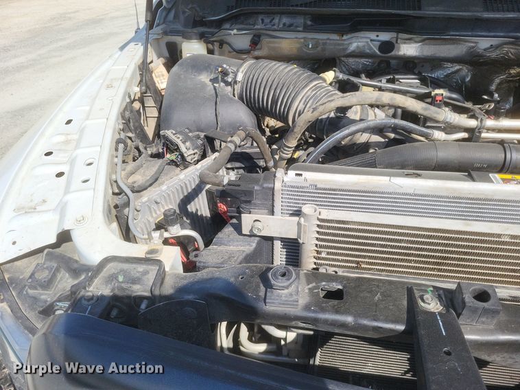 image for item EJ7916 2016 Dodge Ram 5500HD  bucket truck