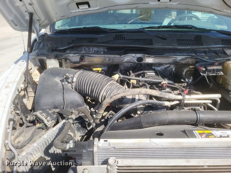 image for item EJ7916 2016 Dodge Ram 5500HD  bucket truck