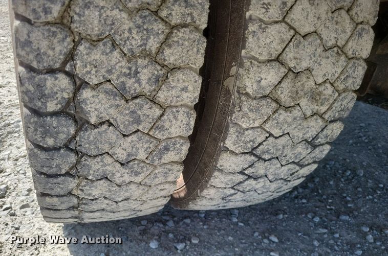 image for item EJ7916 2016 Dodge Ram 5500HD  bucket truck