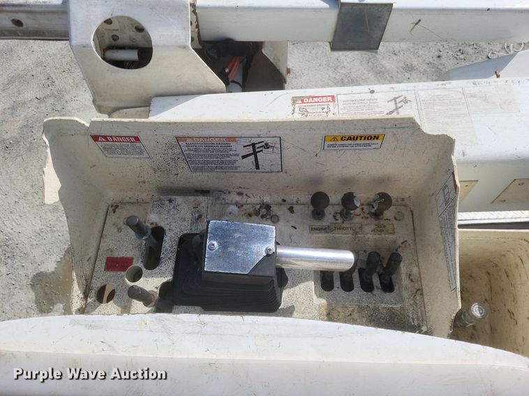 image for item EJ7918 2017 Ford F550 Super Duty XL bucket truck