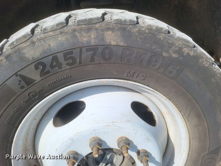 image for item EJ7918 2017 Ford F550 Super Duty XL bucket truck