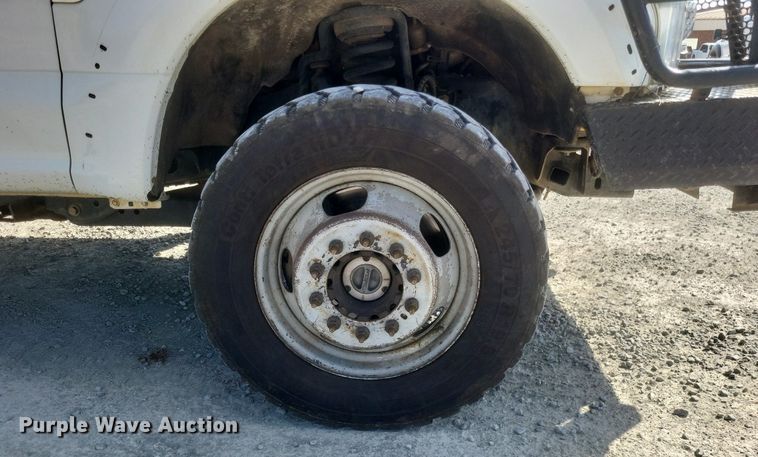 image for item EJ7918 2017 Ford F550 Super Duty XL bucket truck