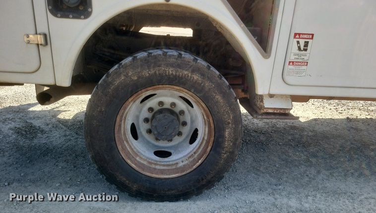 image for item EJ7918 2017 Ford F550 Super Duty XL bucket truck